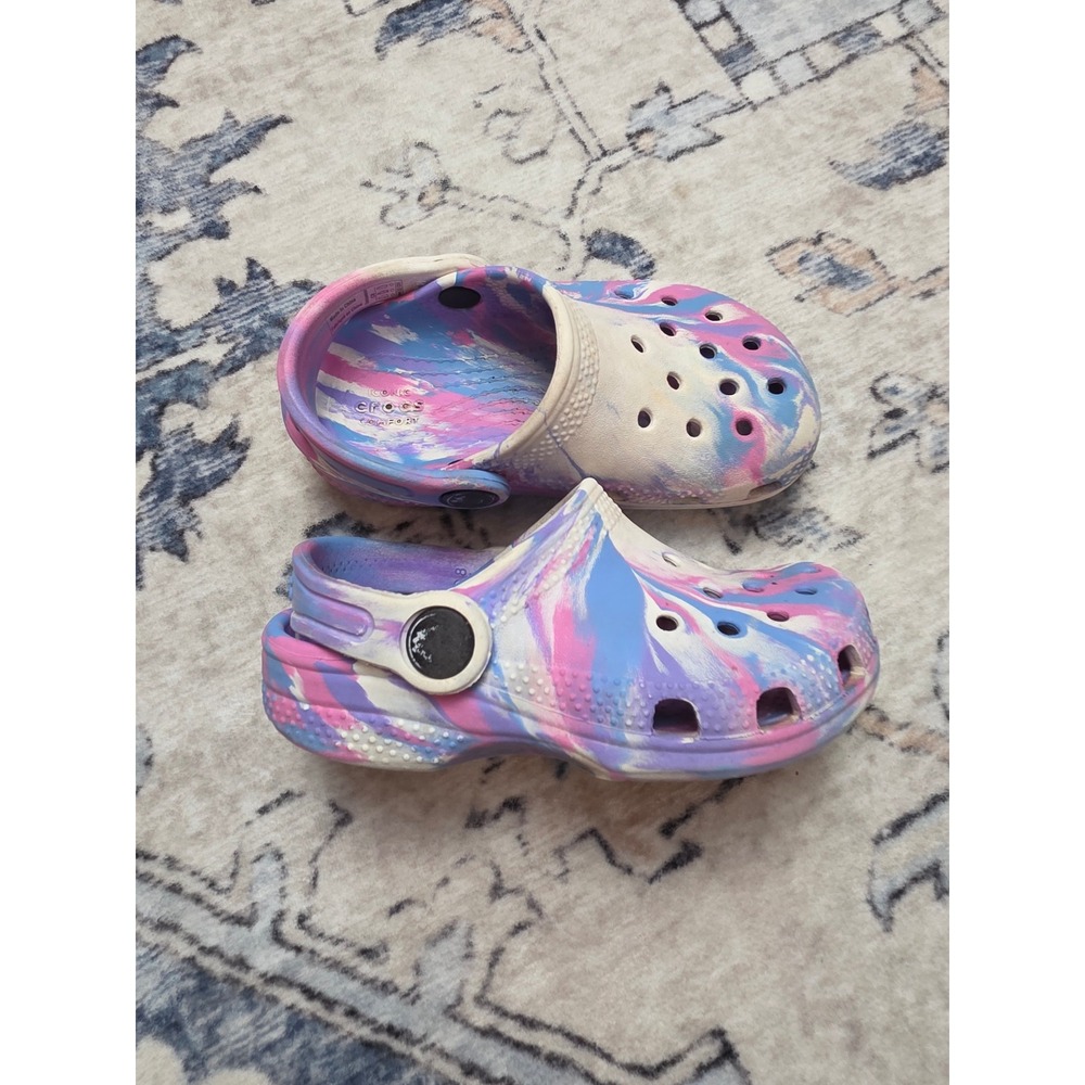 Crocs Toddler 8 Blue PInk Marbled Swirl Slip On Shoes Outdoors